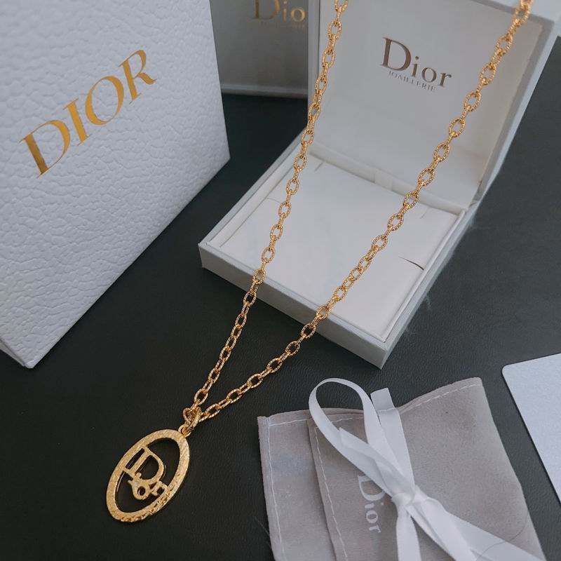Dior Necklace 04lyr218